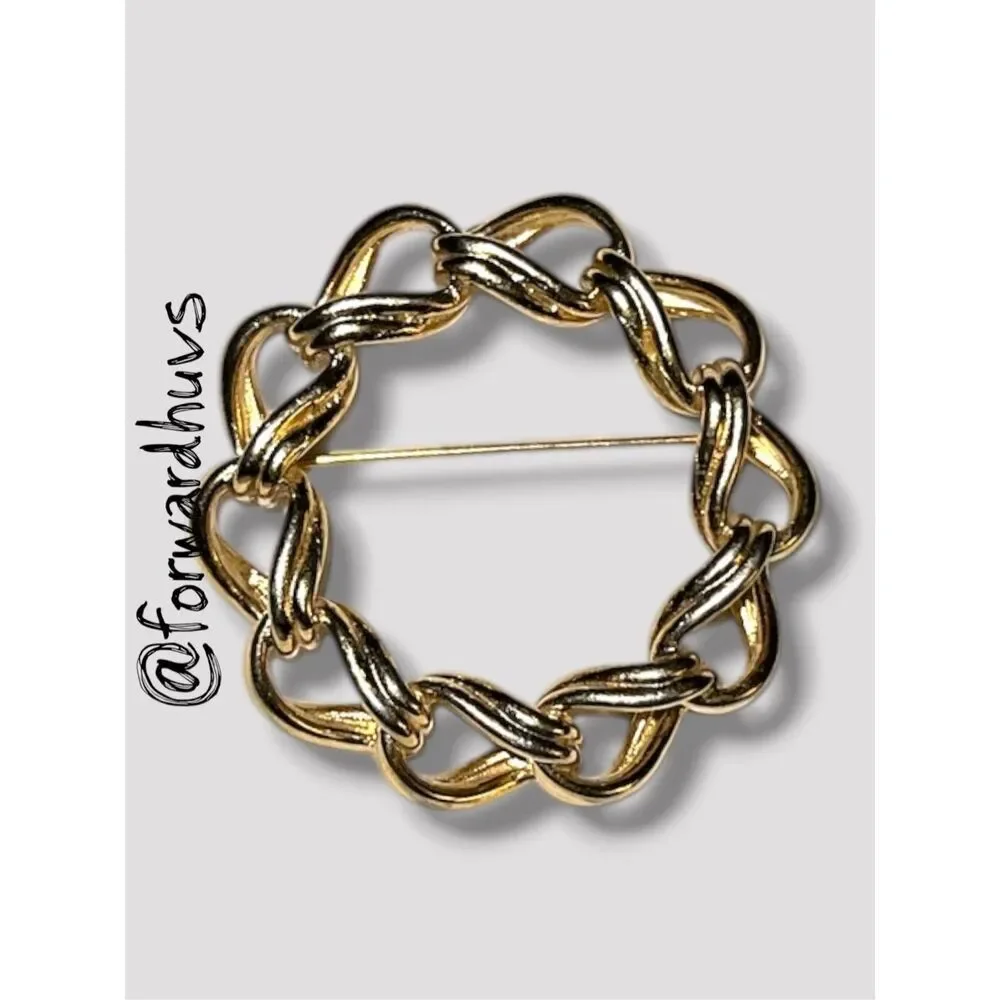 Gold Tone Interlocking Loop Brooch